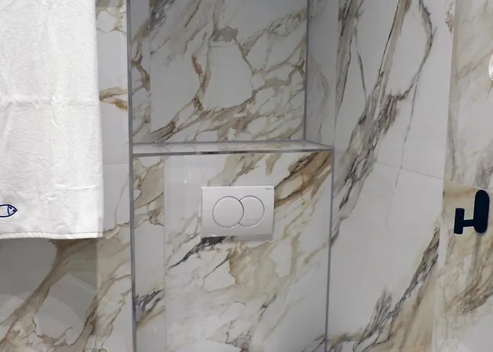 Rifat Peshkatari Szálloda Durrës